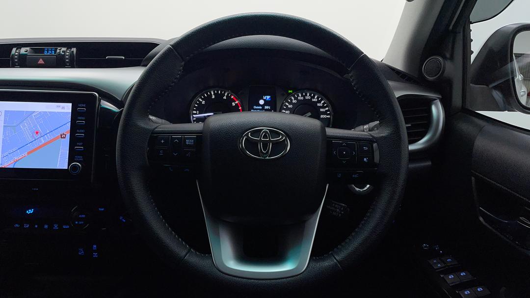 2022 Toyota Hilux Sr5 (4x4), Automatic, 48090 km, Steering Wheel Close-up