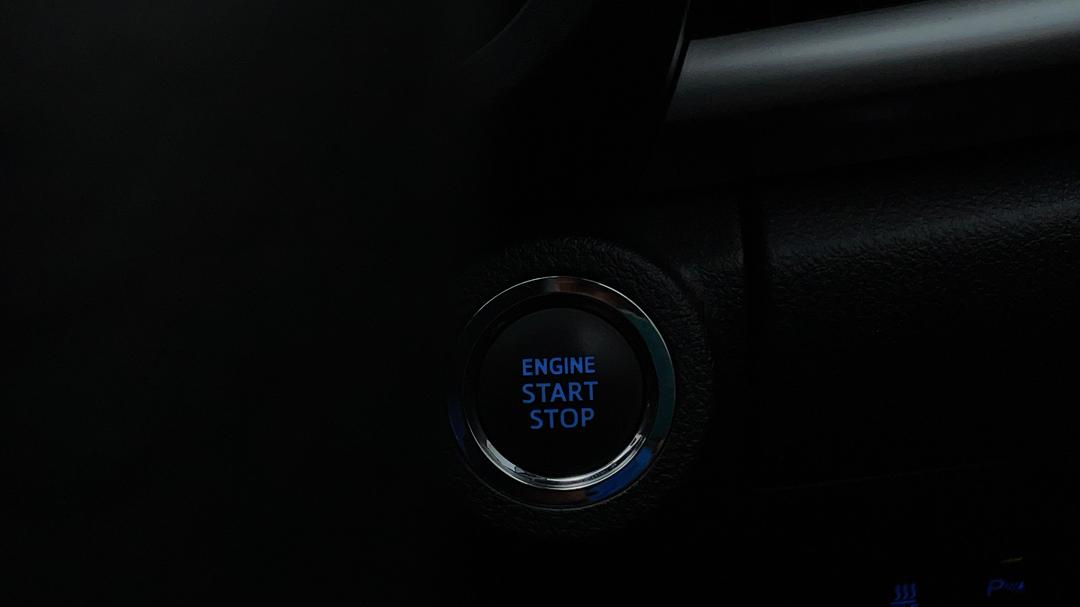 2022 Toyota Hilux Sr5 (4x4), Automatic, 48090 km, Keyless / Button Start