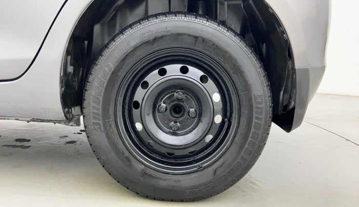2014 Maruti Swift VXI D, Petrol, Manual, 17,908 km, Left Rear Wheel
