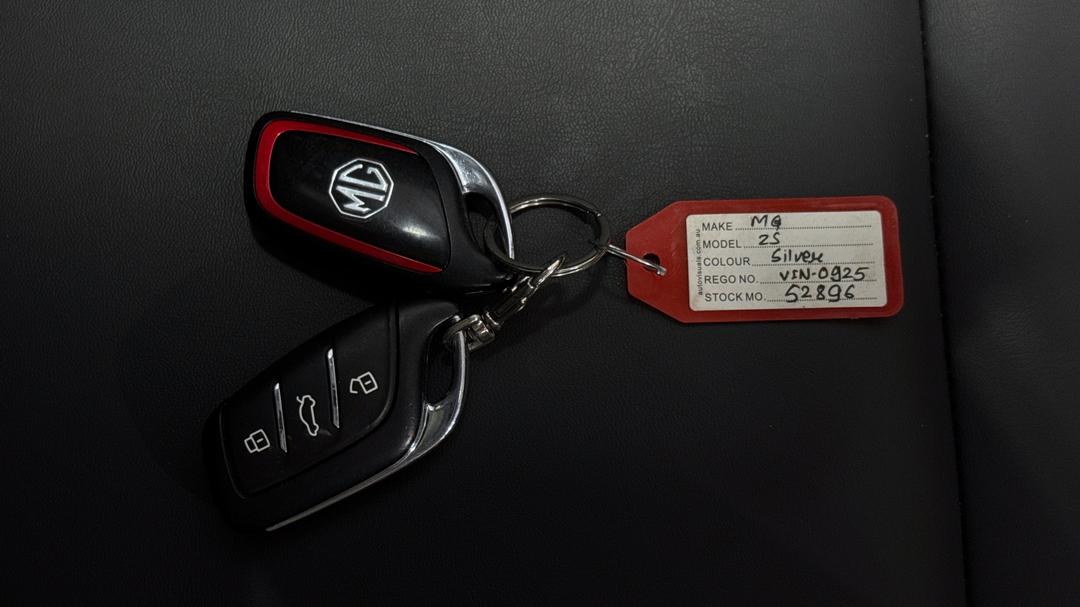 2022 MG ZS EV Essence, Automatic, 10996 km, Key Close-up