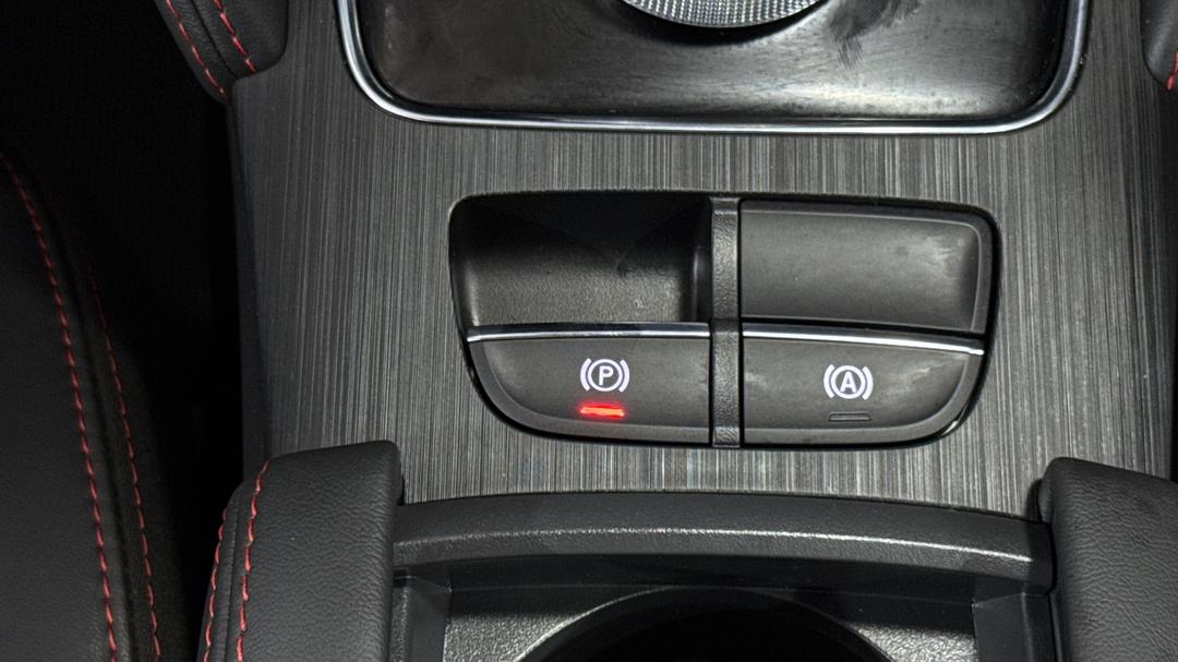 2022 MG ZS EV Essence, Automatic, 10996 km, Handbrake