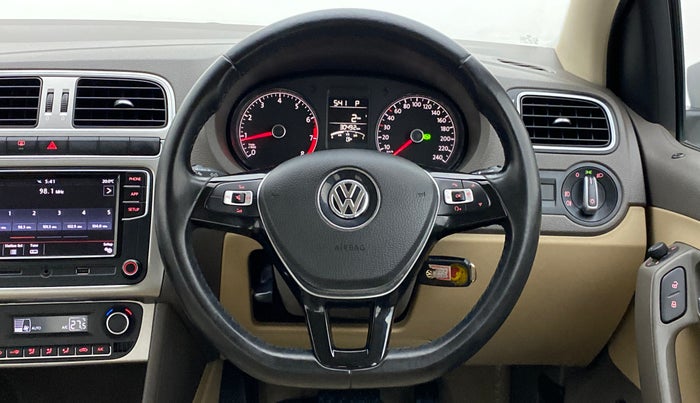 2017 Volkswagen Vento HIGHLINE 1.2 TSI AT, Petrol, Automatic, 30,530 km, Steering Wheel Close Up