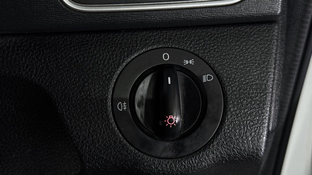 2021 LDV G10 Lift Door, Automatic, 92042 km, Utility Switches/Buttons