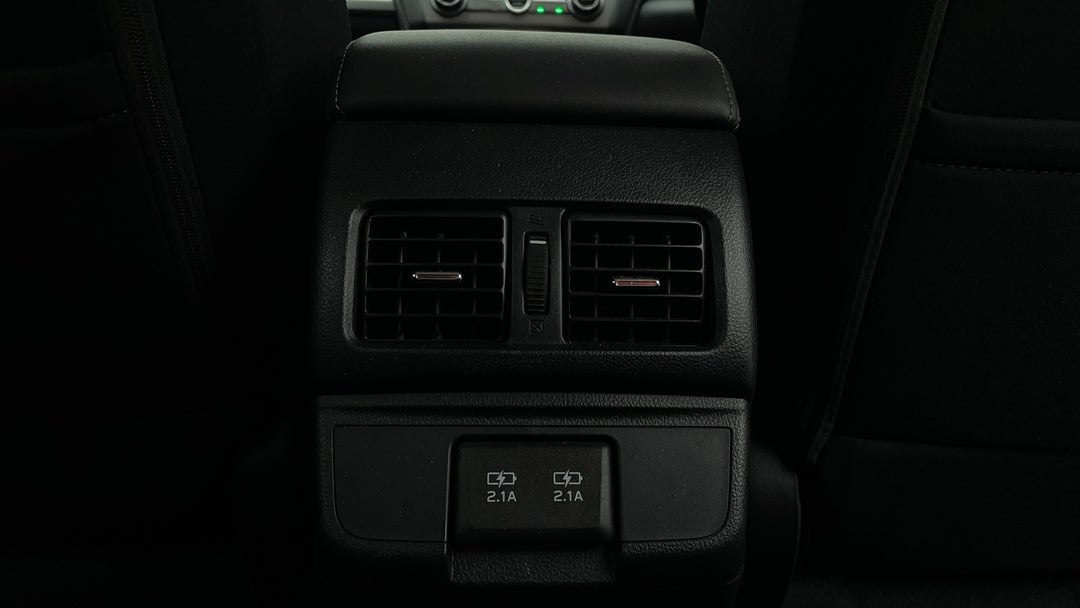 Rear A/C Vent