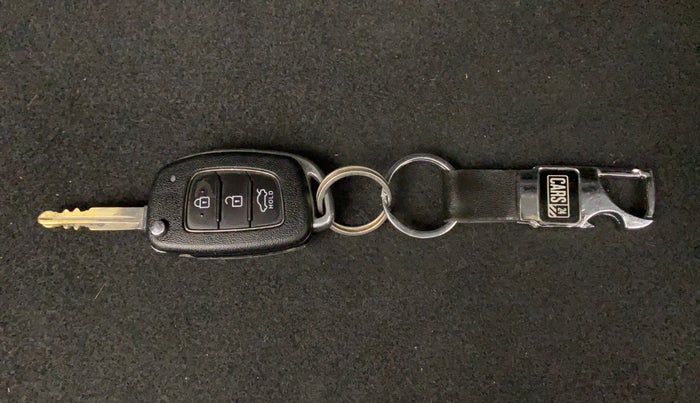 2020 Hyundai GRAND I10 NIOS MAGNA 1.2 MT, Petrol, Manual, 30,010 km, Key Close Up
