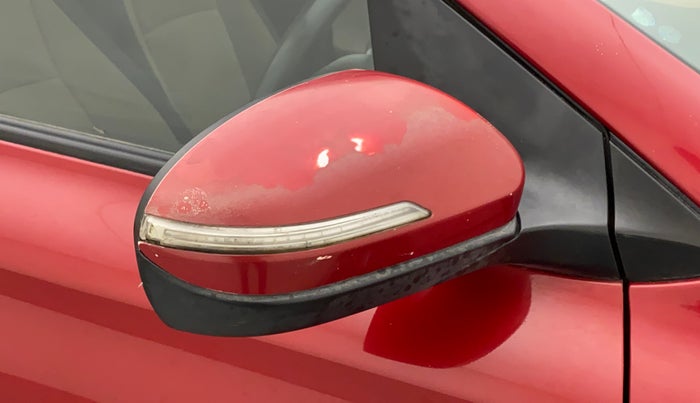 2015 Hyundai Elite i20 SPORTZ 1.2, Petrol, Manual, 1,19,879 km, Right rear-view mirror - Minor scratches