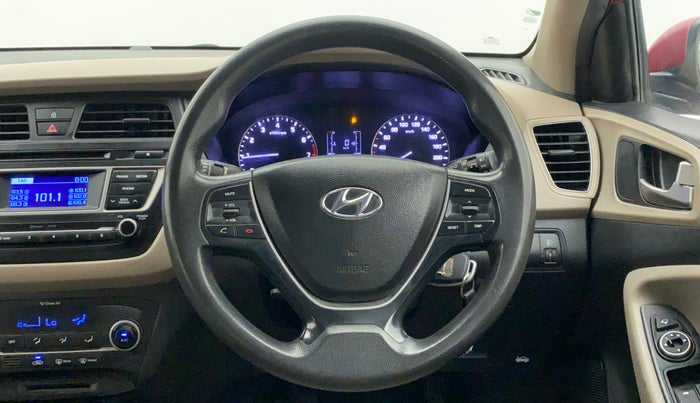 2015 Hyundai Elite i20 SPORTZ 1.2, Petrol, Manual, 1,19,879 km, Steering Wheel Close Up