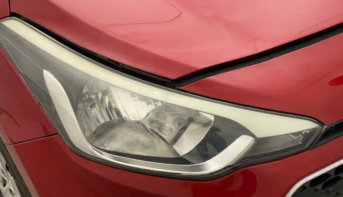 2015 Hyundai Elite i20 SPORTZ 1.2, Petrol, Manual, 1,19,879 km, Right headlight - < 2 inches,no. = 2