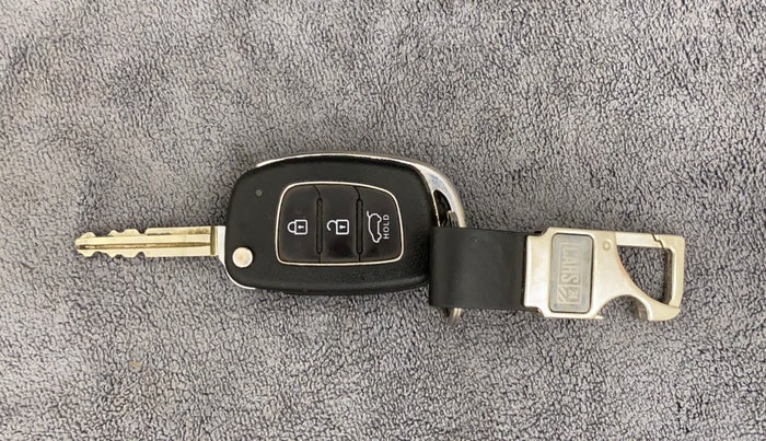 2015 Hyundai Elite i20 SPORTZ 1.2, Petrol, Manual, 1,19,879 km, Key Close Up