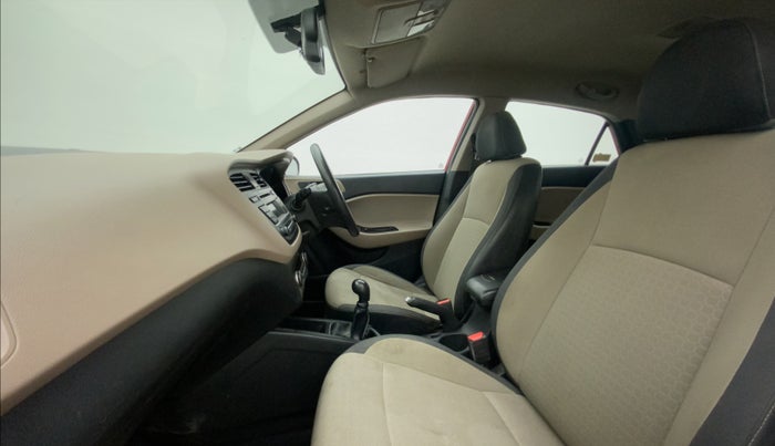 2015 Hyundai Elite i20 SPORTZ 1.2, Petrol, Manual, 1,19,879 km, Right Side Front Door Cabin