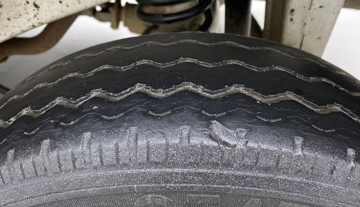 2018 Maruti Eeco 5 STR WITH AC PLUSHTR, Petrol, Manual, 90,177 km, Left Rear Tyre Tread