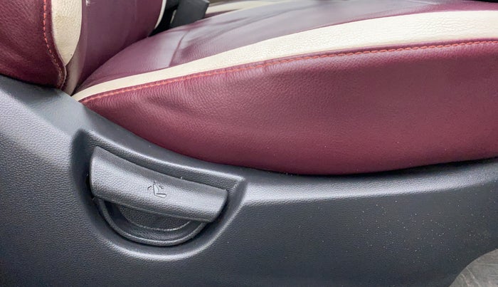 2016 Hyundai Grand i10 SPORTZ 1.2 KAPPA VTVT, Petrol, Manual, 42,484 km, Driver Side Adjustment Panel