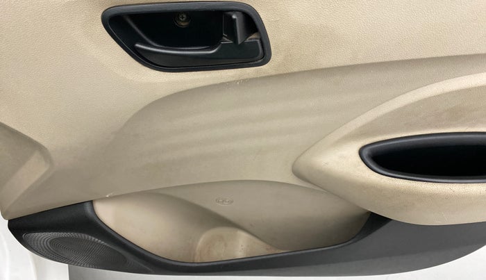 2020 Hyundai NEW SANTRO MAGNA 1.1 CORPORATE EDITION, Petrol, Manual, 62,948 km, Driver Side Door Panels Control
