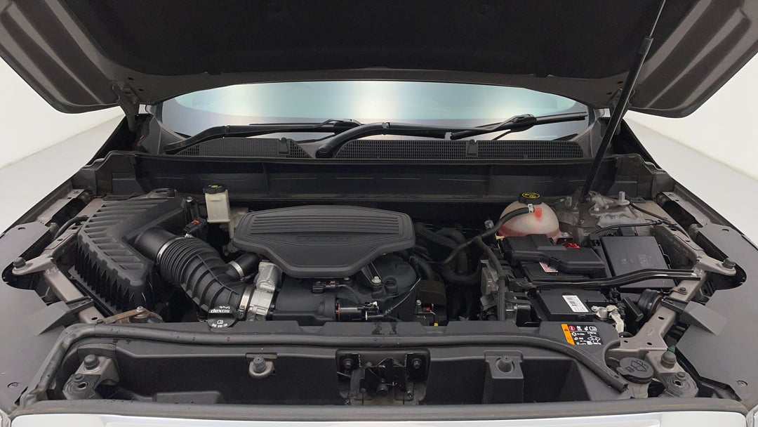 Open Bonnet (Engine)