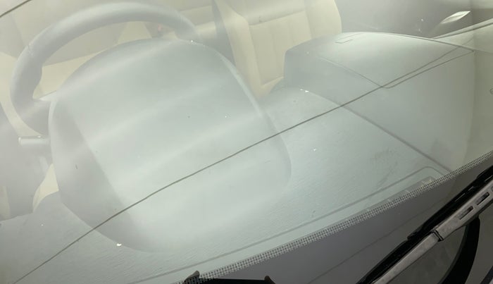 2021 Mahindra XUV500 W7 AT, Diesel, Automatic, 40,111 km, Front windshield - Minor spot on windshield