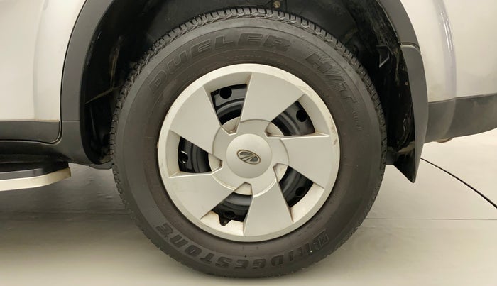 2021 Mahindra XUV500 W7 AT, Diesel, Automatic, 40,111 km, Left Rear Wheel