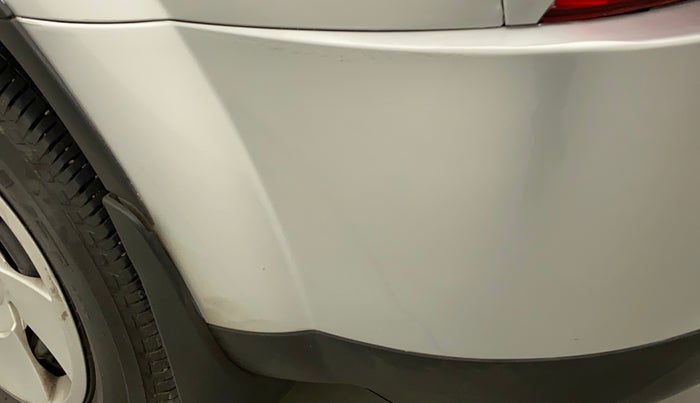 2021 Mahindra XUV500 W7 AT, Diesel, Automatic, 40,111 km, Rear bumper - Paint is slightly damaged