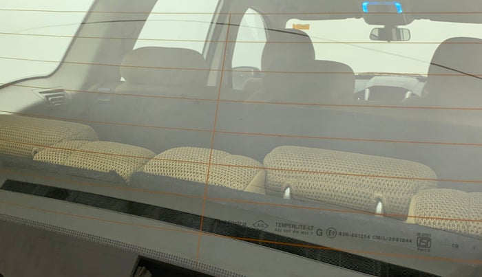 2021 Mahindra XUV500 W7 AT, Diesel, Automatic, 40,111 km, Rear windshield - Minor spot on windshield