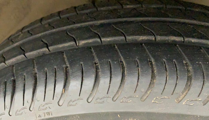 2022 Maruti S PRESSO VXI (O) CNG, CNG, Manual, 12,923 km, Right Front Tyre Tread