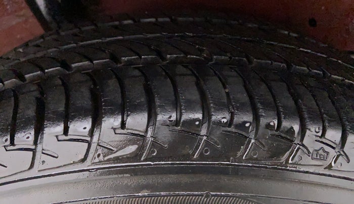2016 Maruti Celerio VXI AGS, Petrol, Automatic, 15,511 km, Right Front Tyre Tread