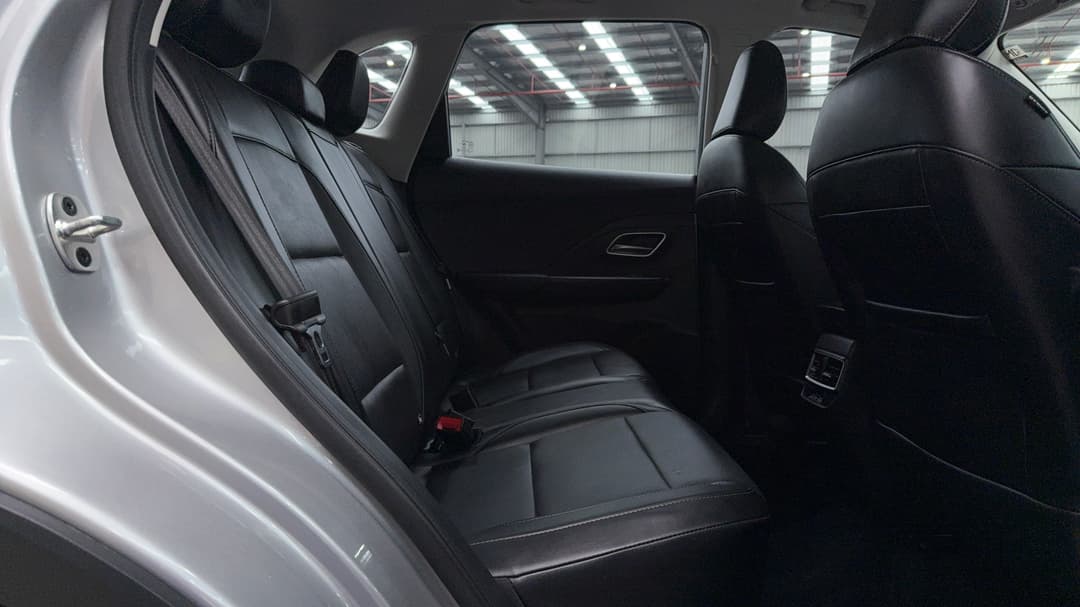 2025 MG ZS Essence, Automatic, 13807 km, Right Side Rear Door Cabin View