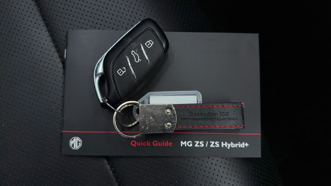 2025 MG ZS Essence, Automatic, 13807 km, Key Close-up