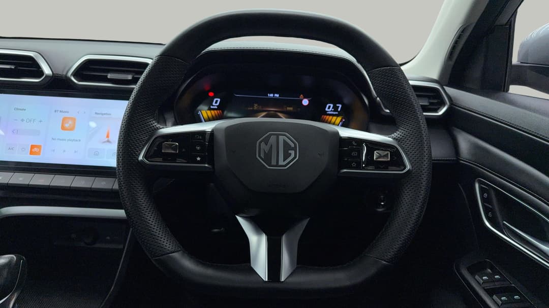 2025 MG ZS Essence, Automatic, 13807 km, Steering Wheel Close-up