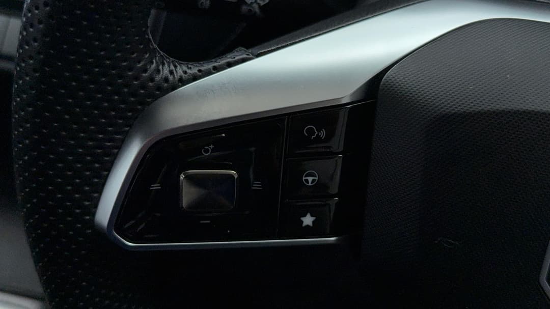 2025 MG ZS Essence, Automatic, 13807 km, Cruise Control