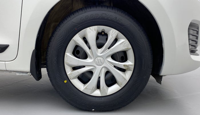 2018 Maruti Swift VXI D, Petrol, Manual, 46,582 km, Right Front Wheel