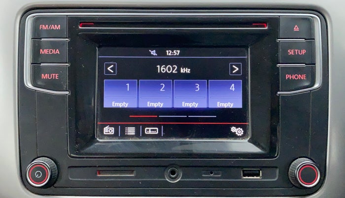 2016 Volkswagen Ameo HIGHLINE 1.5, Diesel, Manual, 92,961 km, Infotainment System