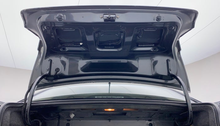 2016 Volkswagen Ameo HIGHLINE 1.5, Diesel, Manual, 92,961 km, Boot Door Open