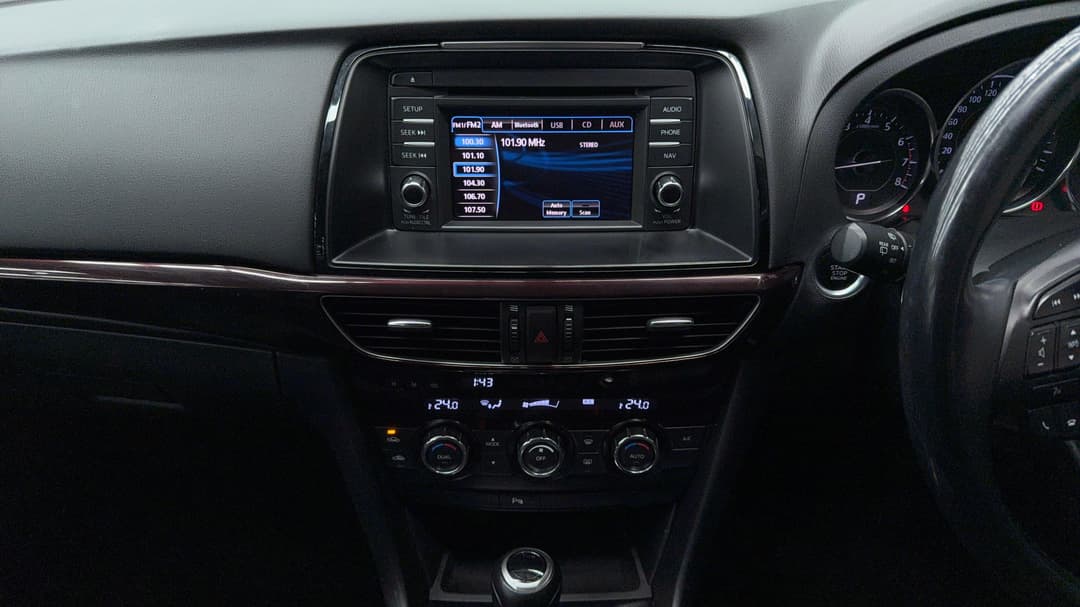 2013 Mazda 6 Touring, Automatic, 195249 km, Center Console
