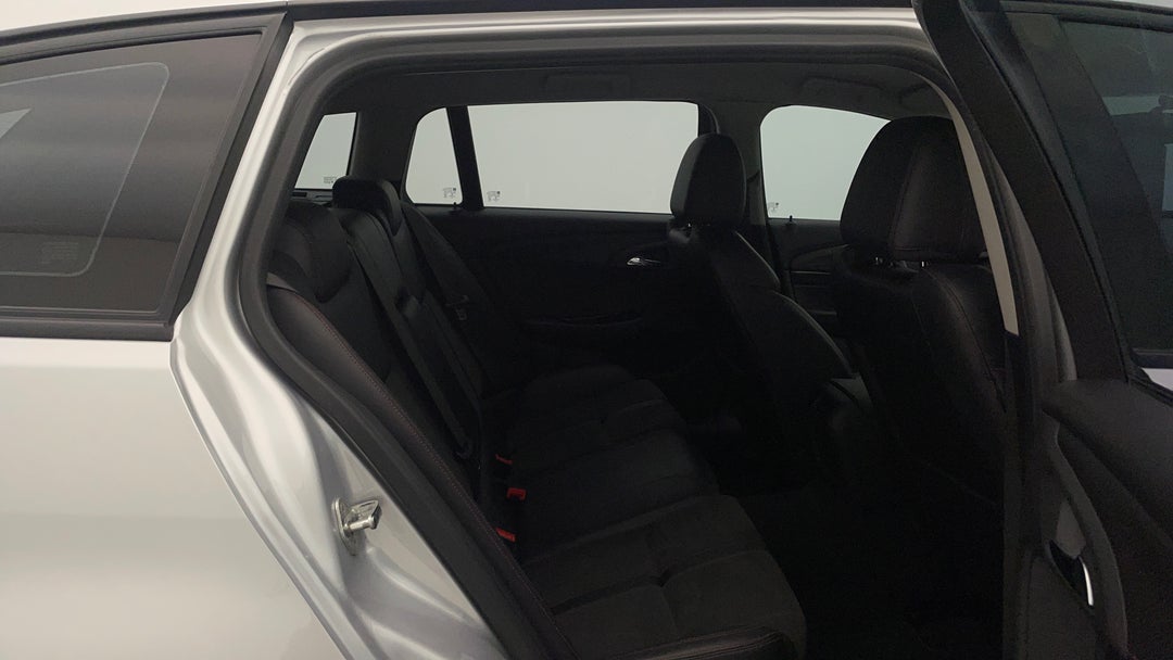 2016 Holden Commodore Sv6 Black Edition, Automatic, 141680 km, Right Side Rear Door Cabin View