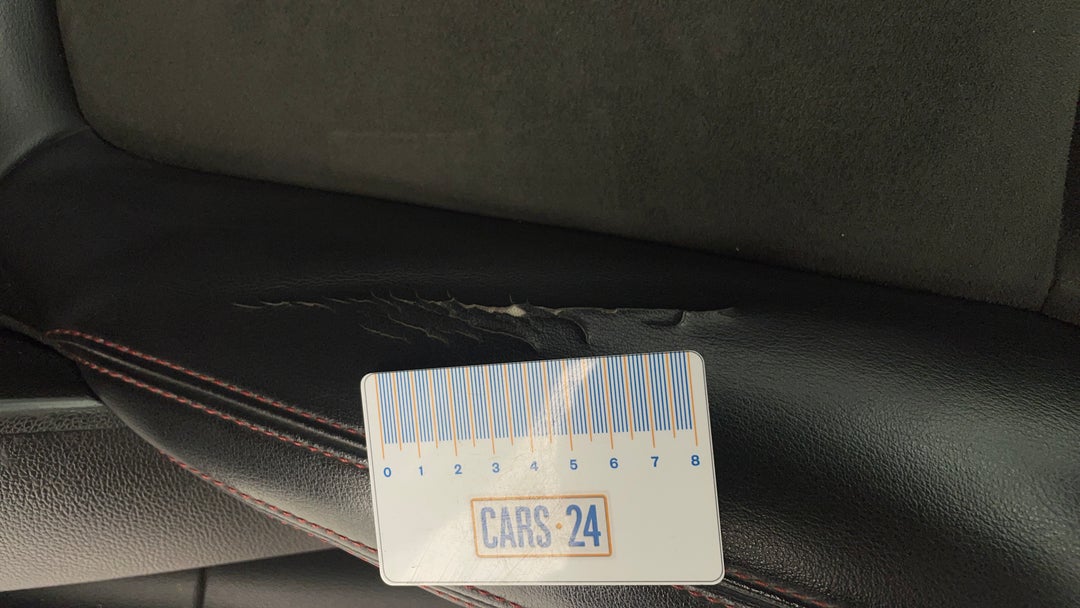 2016 Holden Commodore Sv6 Black Edition, Automatic, 141680 km, Seats Front RHS Tear