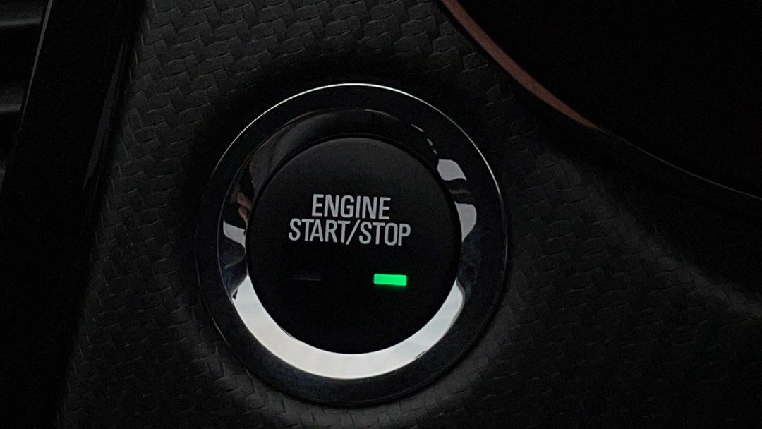 2016 Holden Commodore Sv6 Black Edition, Automatic, 141680 km, Keyless / Button Start