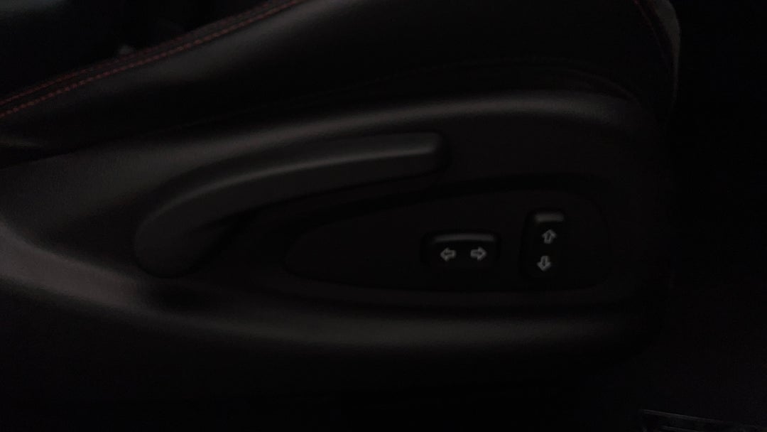 2016 Holden Commodore Sv6 Black Edition, Automatic, 141680 km, Drivers Side Adjustment Panel