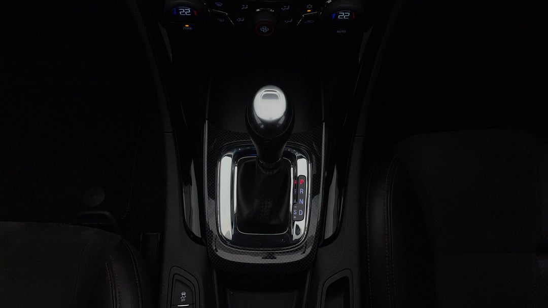 2016 Holden Commodore Sv6 Black Edition, Automatic, 141680 km, Gear Lever 