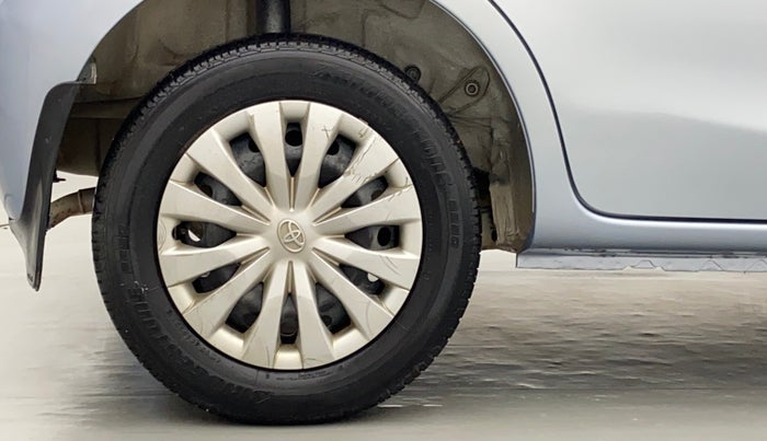 2011 Toyota Etios Liva G, Petrol, Manual, 34,111 km, Right Rear Wheel