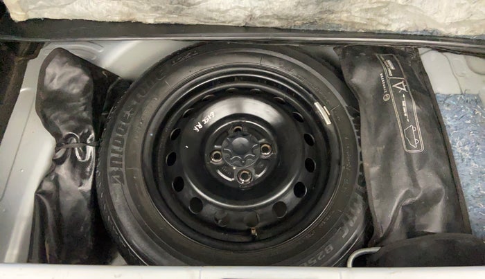 2011 Toyota Etios Liva G, Petrol, Manual, 34,111 km, Spare Tyre
