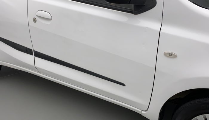 2015 Datsun Go Plus T, Petrol, Manual, 97,380 km, Driver-side door - Slightly dented
