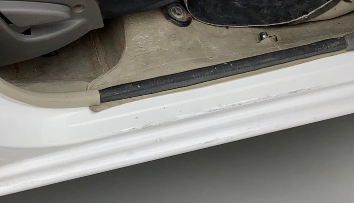 2015 Datsun Go Plus T, Petrol, Manual, 97,380 km, Right B pillar - Paint is slightly faded
