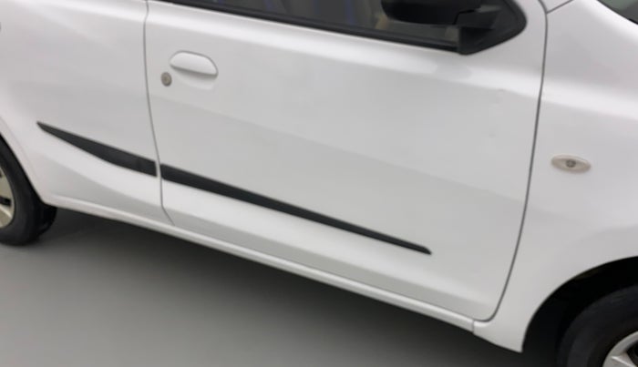 2015 Datsun Go Plus T, Petrol, Manual, 97,380 km, Driver-side door - Minor scratches