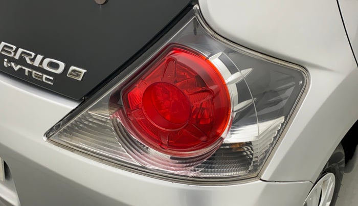 2015 Honda Brio S MT, Petrol, Manual, 14,214 km, Right tail light - Minor damage