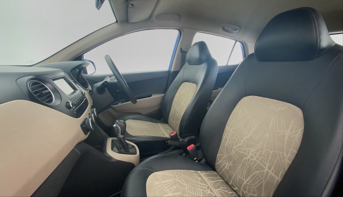 2018 Hyundai Grand i10 Magna 1.2 AT  VTVT, Petrol, Automatic, 44,200 km, Right Side Front Door Cabin