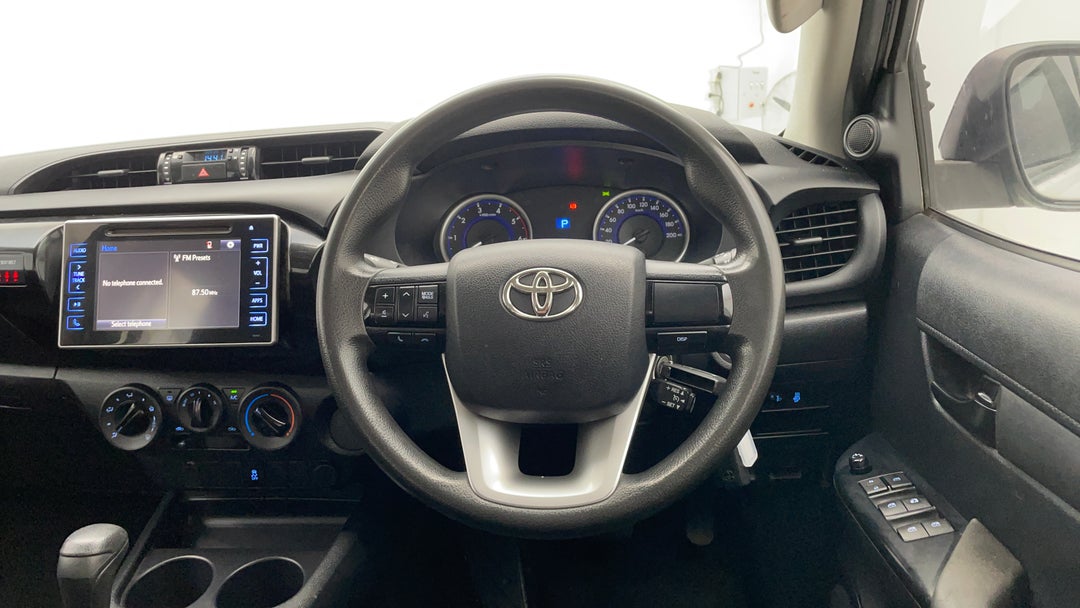 2016 Toyota Hilux Sr Hi-rider, Automatic, 103610 km, Steering Wheel Close-up