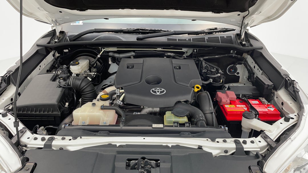 2016 Toyota Hilux Sr Hi-rider, Automatic, 103610 km, Open Bonet (Engine) View