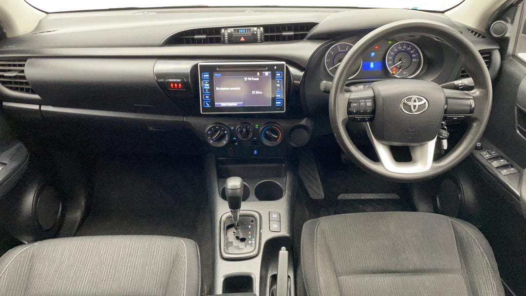 2016 Toyota Hilux Sr Hi-rider, Automatic, 103610 km, Center Console