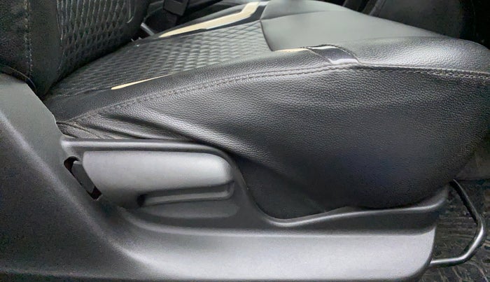 2015 Maruti Swift VXI D, CNG, Manual, 31,645 km, Driver Side Adjustment Panel
