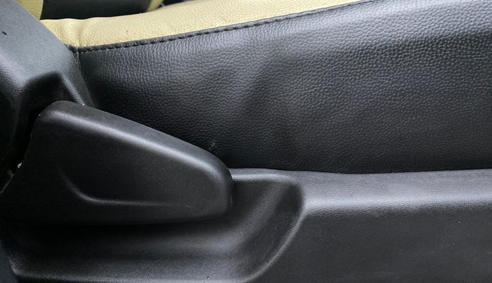 2017 Datsun Redi Go S, Petrol, Manual, 54,032 km, Driver Side Adjustment Panel