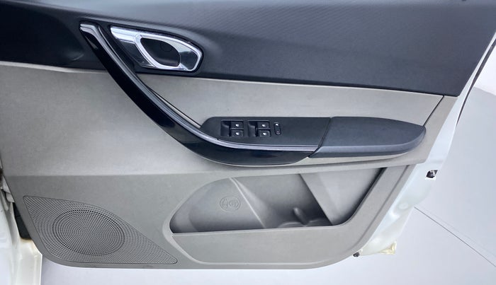 2017 Tata Tiago XZ 1.05 REVOTORQ, Diesel, Manual, 77,189 km, Driver Side Door Panels Control